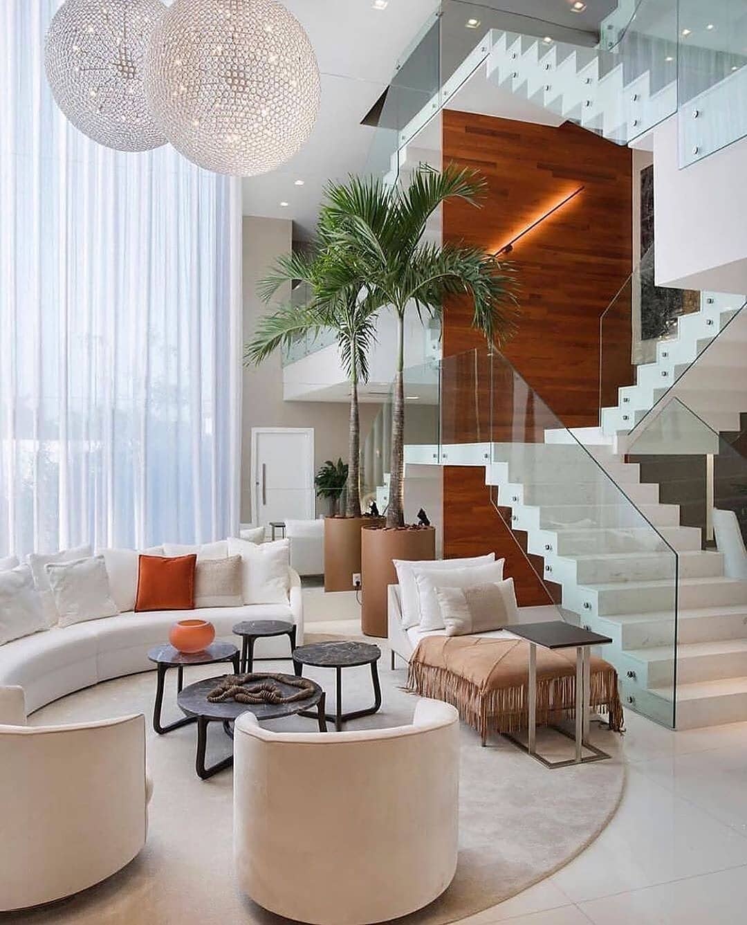 decoração moderna para escadas internas