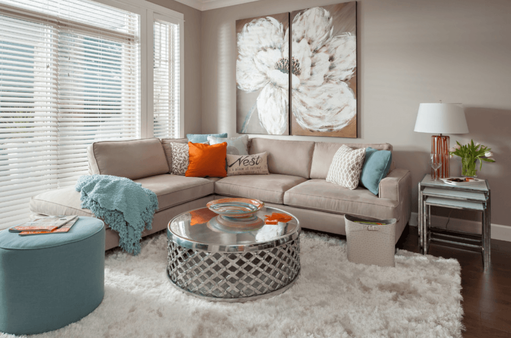 como organizar fotos na parede da sala