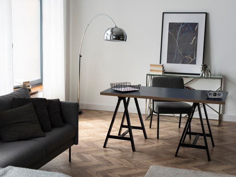 decoracao sala masculina industrial ou minimalista qual escolher