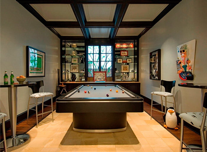 iluminação e cores em salas de jogos