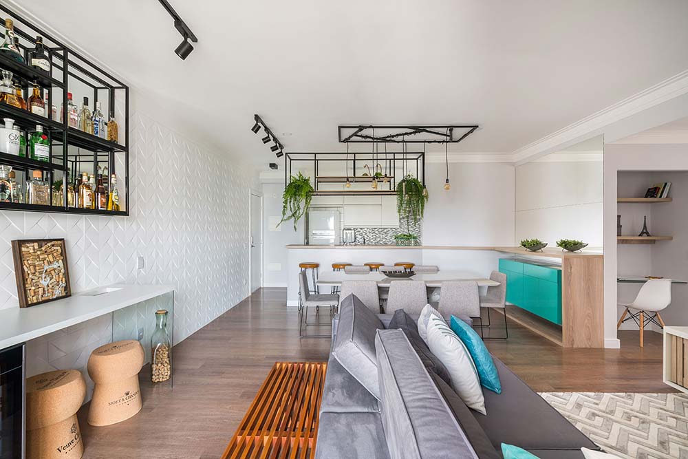 móveis de metal e madeira estilo industrial