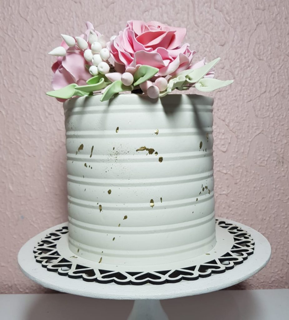 Tendências de Decoração com Buttercream para 2026: Efeito Vintage e Drip Cakes