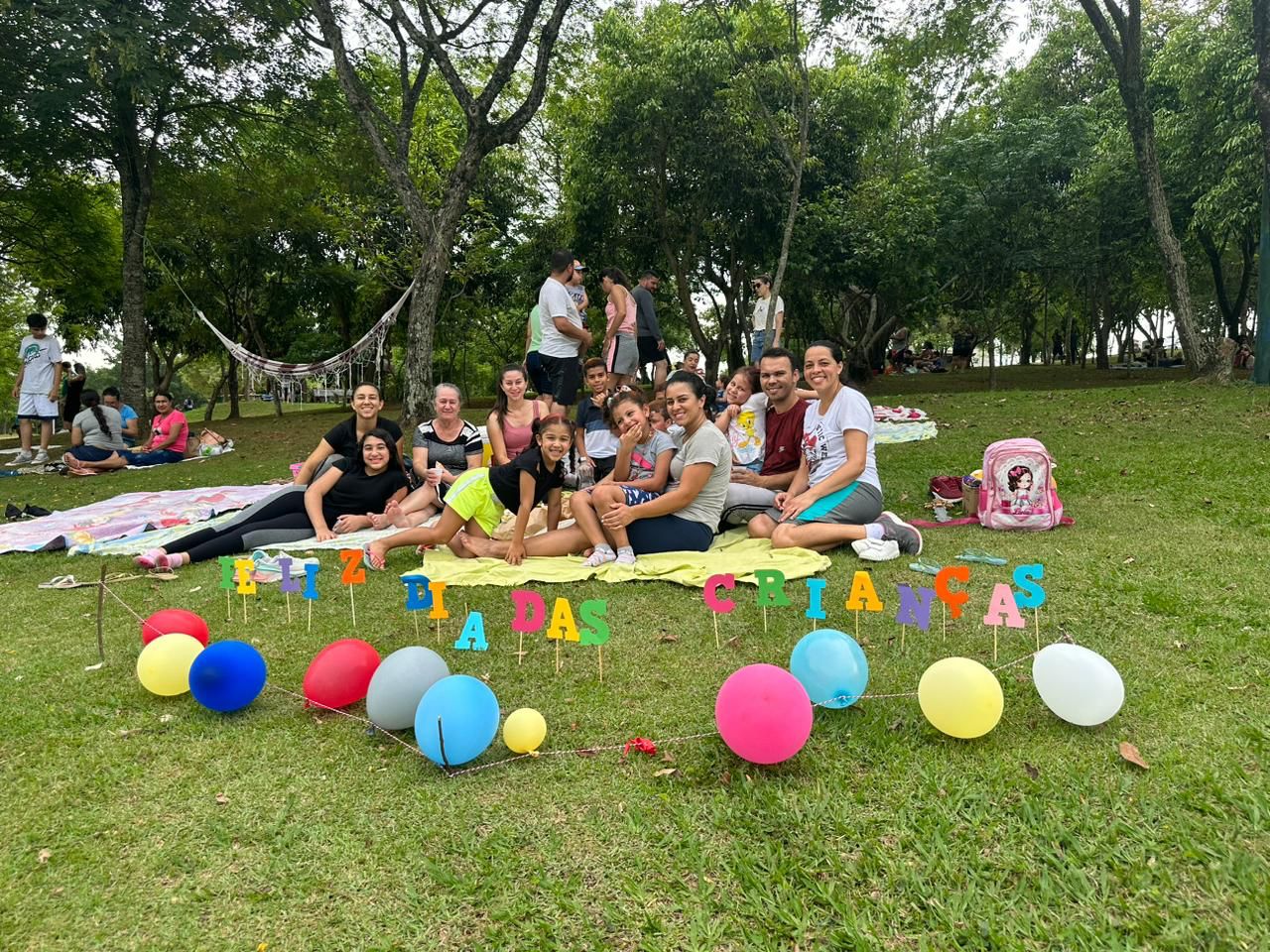 dia no parque com amigos