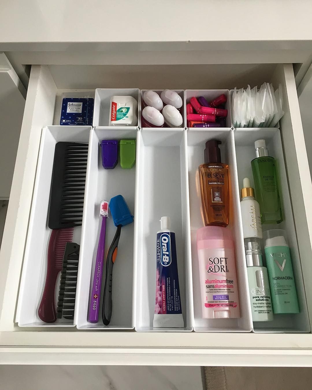 como organizar banheiro pequeno com pouco espaço