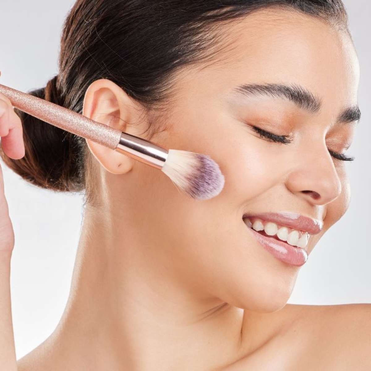 melhor iluminador para cada tom de pele