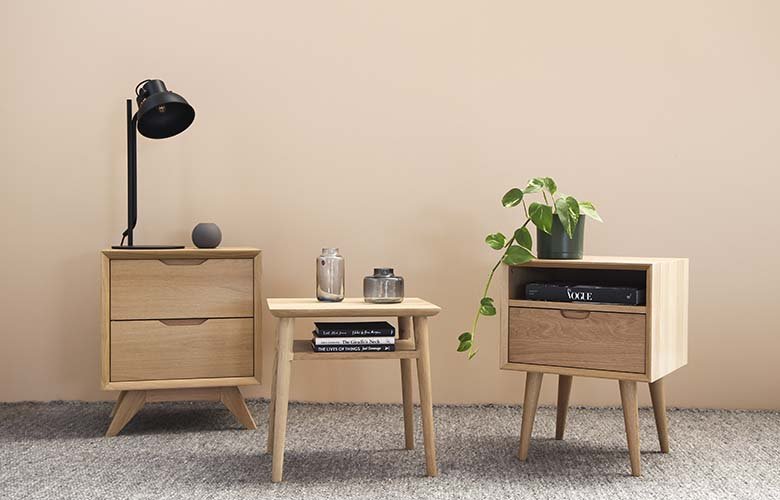 DIY mesa de cabeceira MDF simples