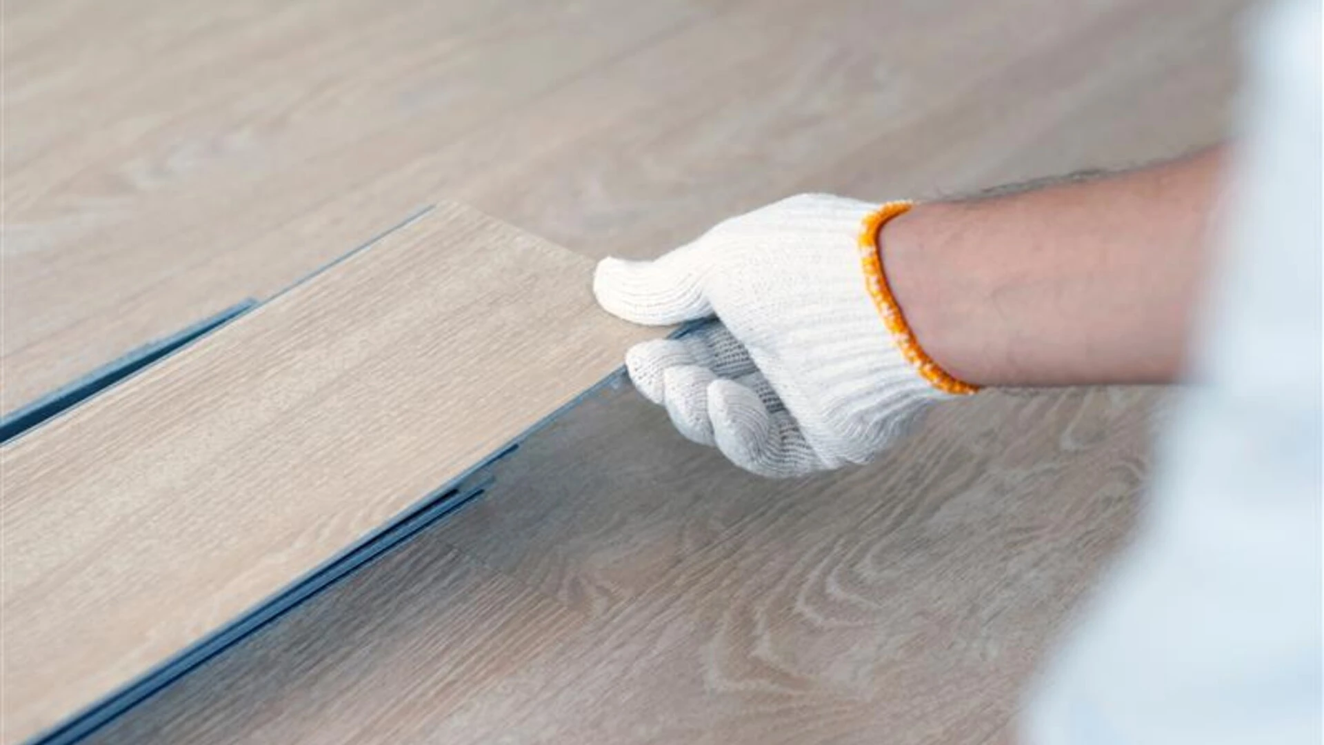 erros instalação piso vinílico umidade