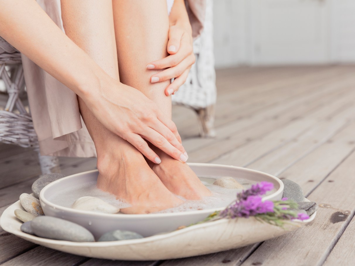 Como Escolher o Recipiente Ideal e a Temperatura Certa para seu Escalda-Pés