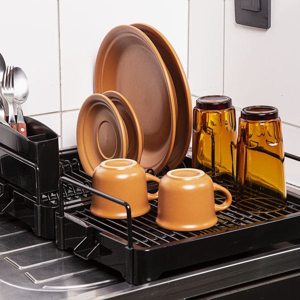 Organização Inteligente: Maximizando o Espaço com Escorredores de Louça Suspensos