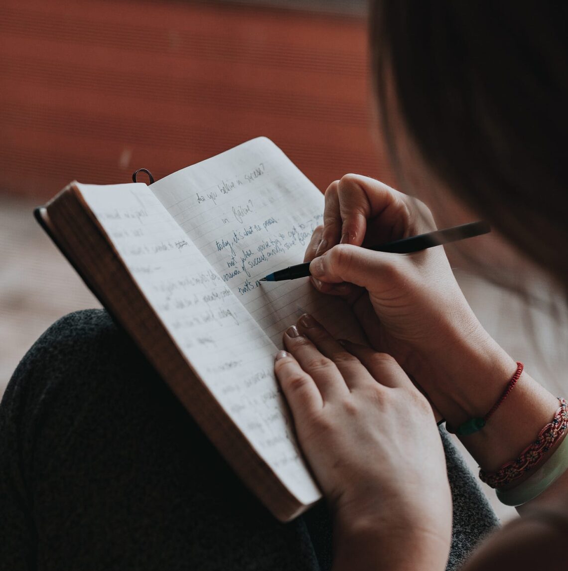 Diário Terapêutico: Como a Escrita pode Transformar Sua Saúde Mental