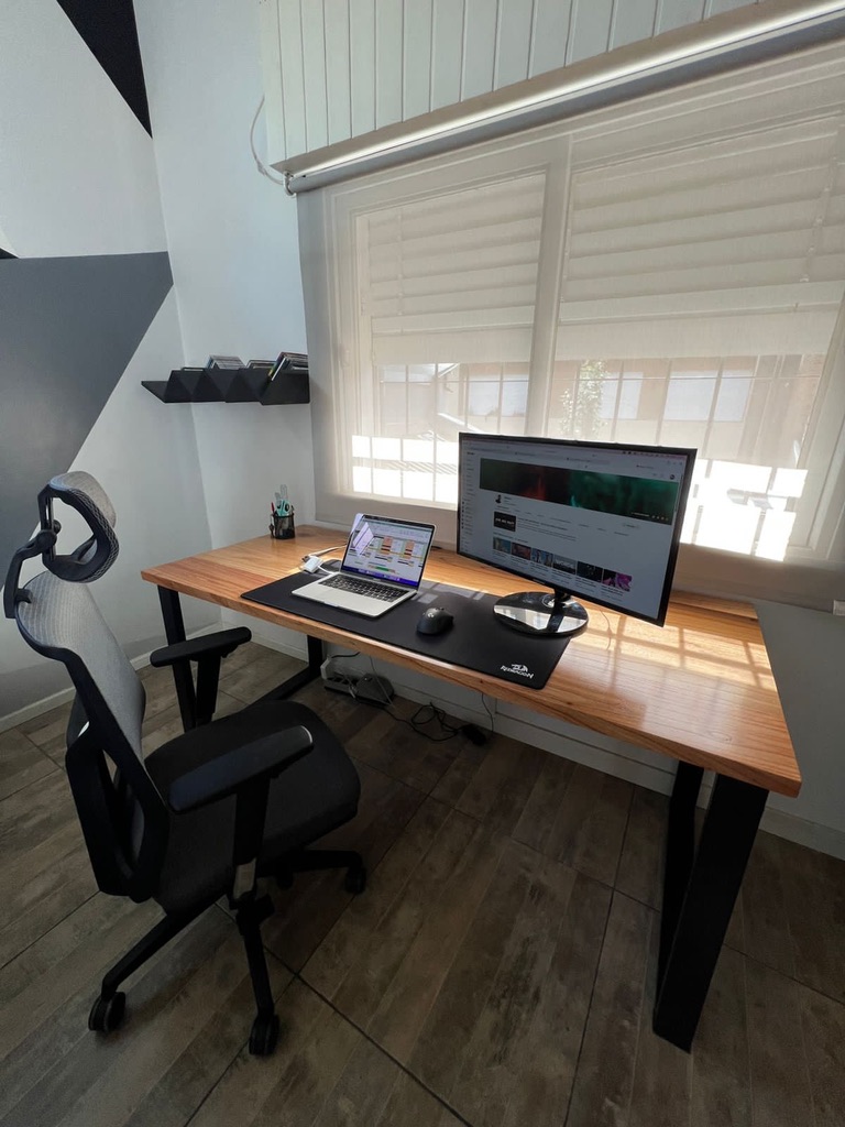 escritório estilo industrial