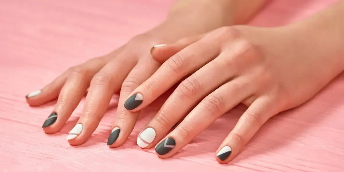 como aplicar esmalte matte sem manchar