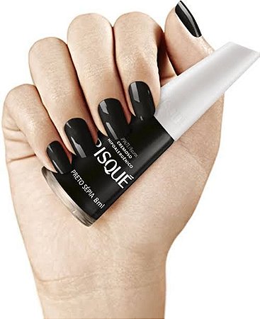 Dicas para fazer seu esmalte preto durar mais tempo nas unhas