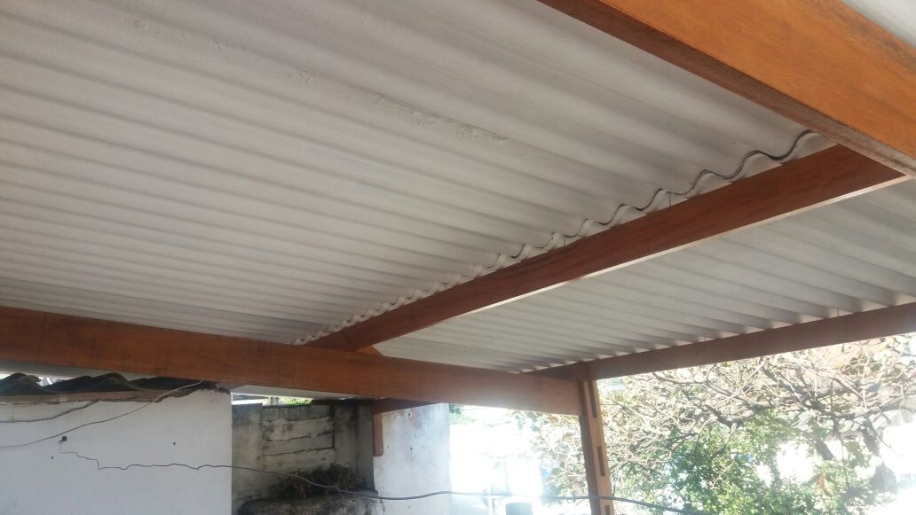 comparativo estrutura madeira vs metalica telhado