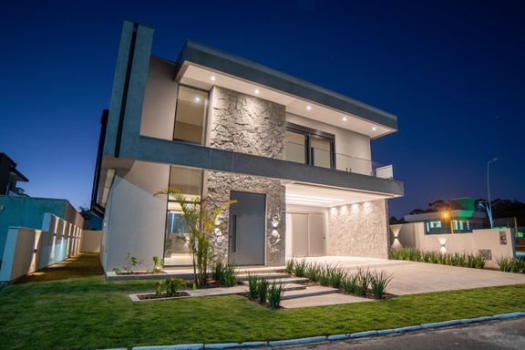 10 Ideias de Revestimentos para Fachadas com Pé Direito Duplo