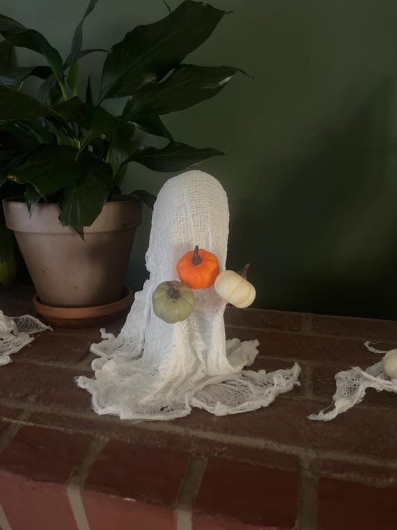 decoração fantasma de tecido flutuante