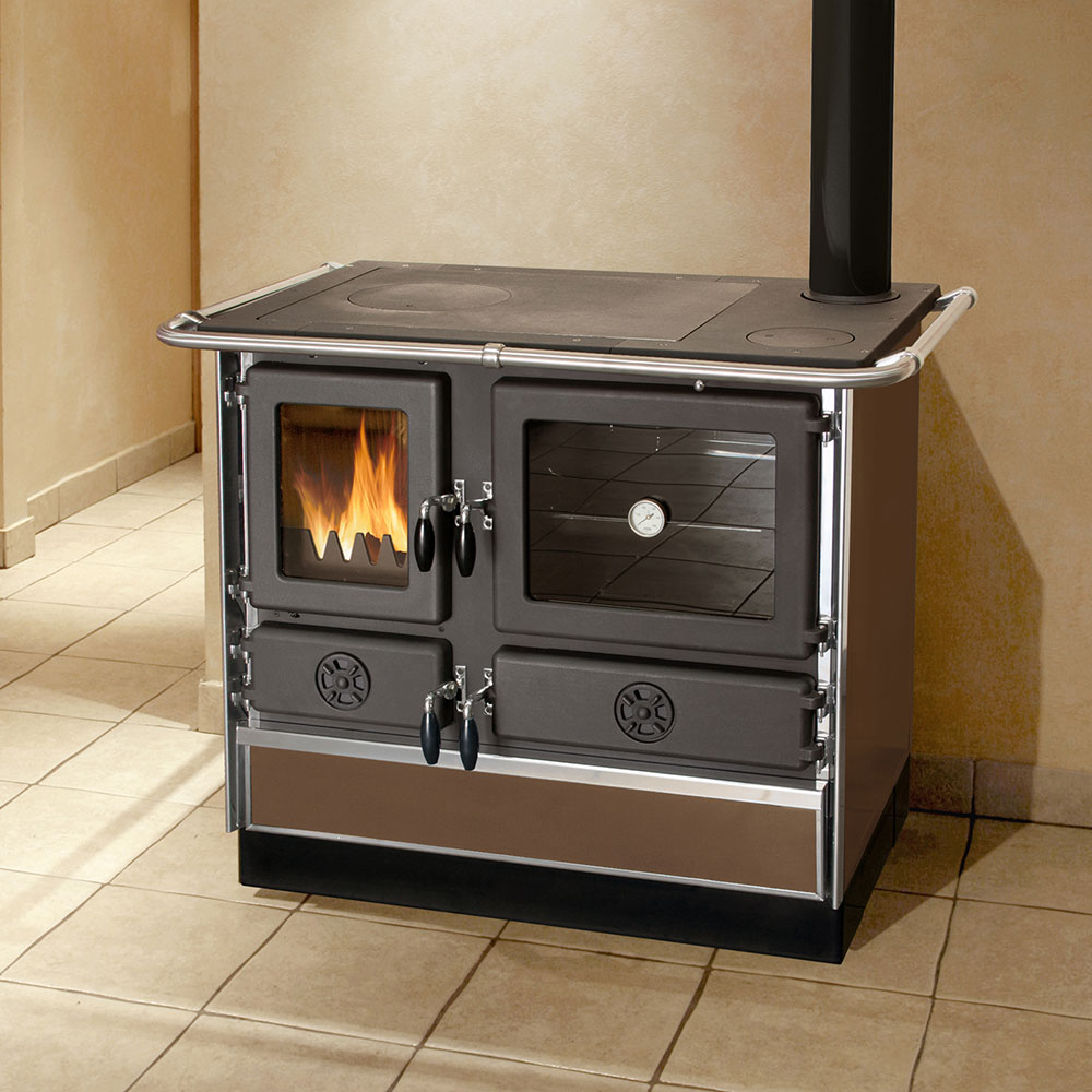 Fogão a lenha vs. fogão a gás: qual a melhor opção para você?