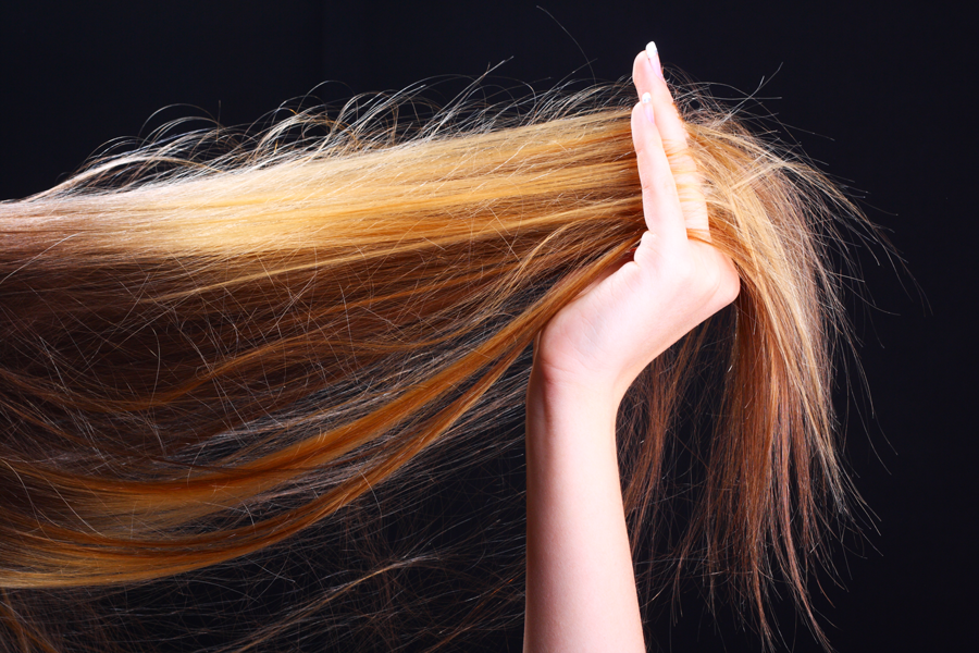 frizz por falta de hidratação