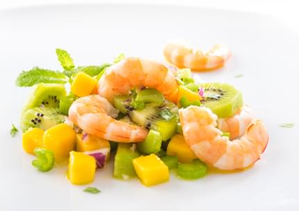 benefícios da hortelã com frutas