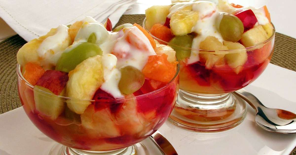 iogurte com frutas para lanche da tarde