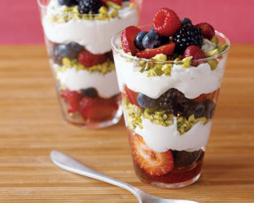 como fazer iogurte com frutas e mel