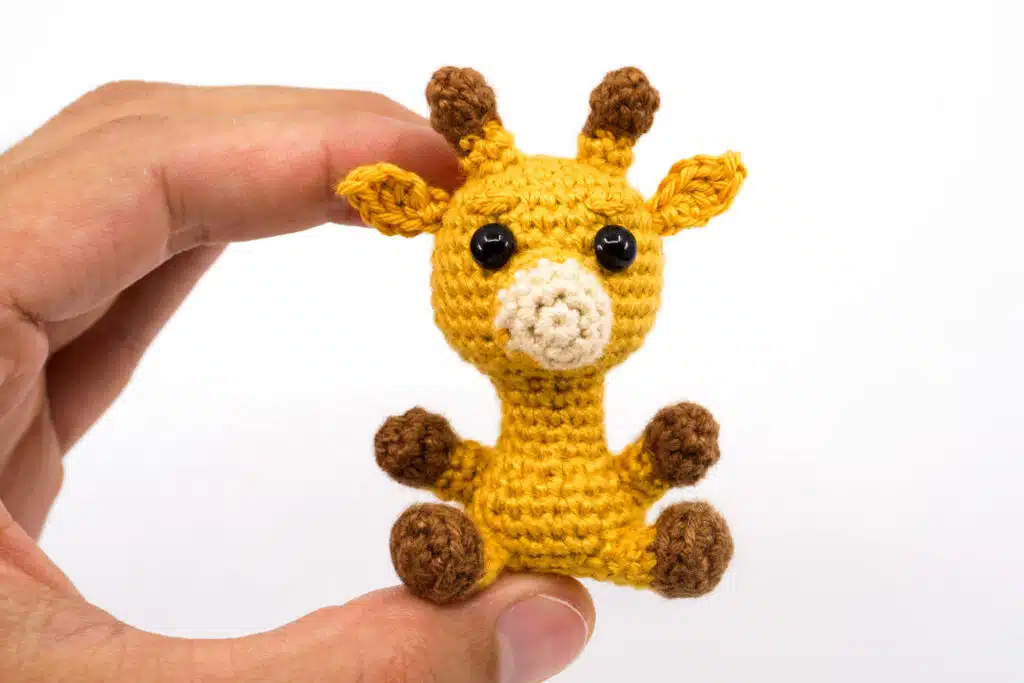 DIY Girafa Amigurumi: Materiais Essenciais e Onde Comprar Kits Completos