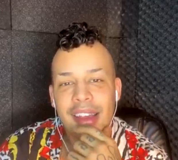 Gloria Groove Desmontada: Fotos e Momentos Sem Maquiagem