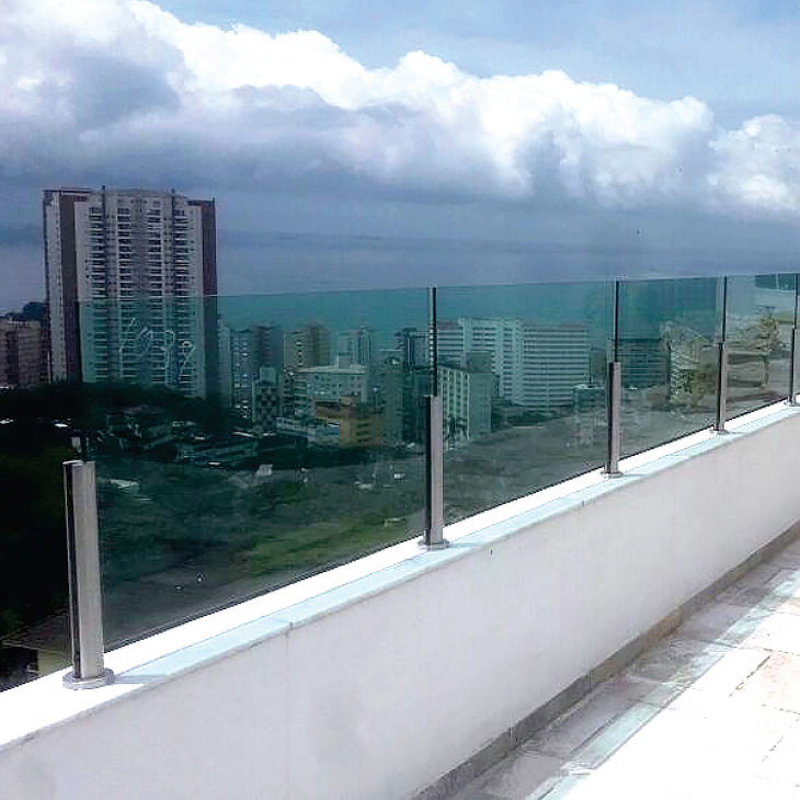 Guarda-Corpo de Vidro: Guia Completo de Instalação