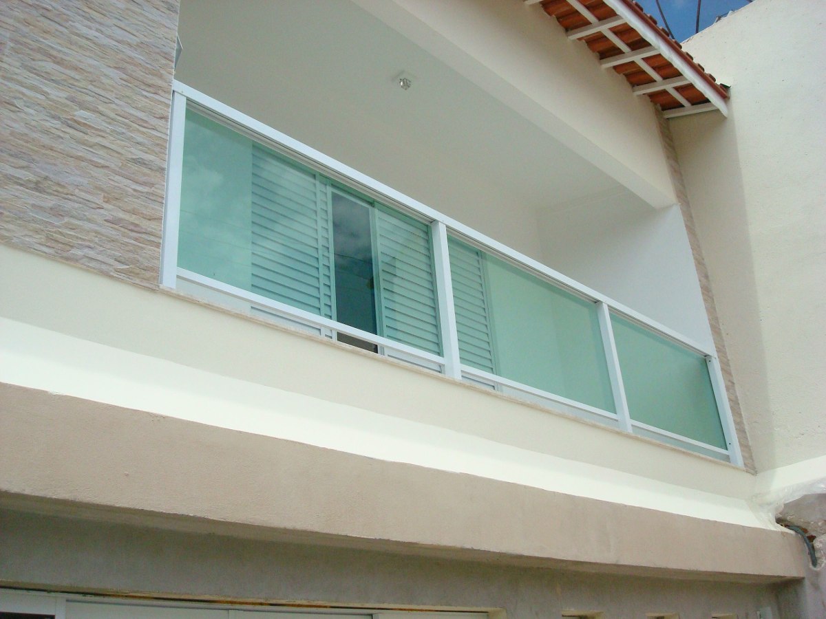 Guarda-Corpo de Vidro: Guia Completo de Instalação