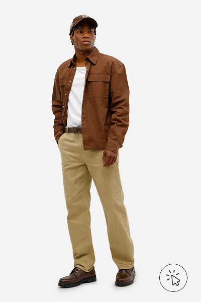 guarda-roupa versátil com calça bege