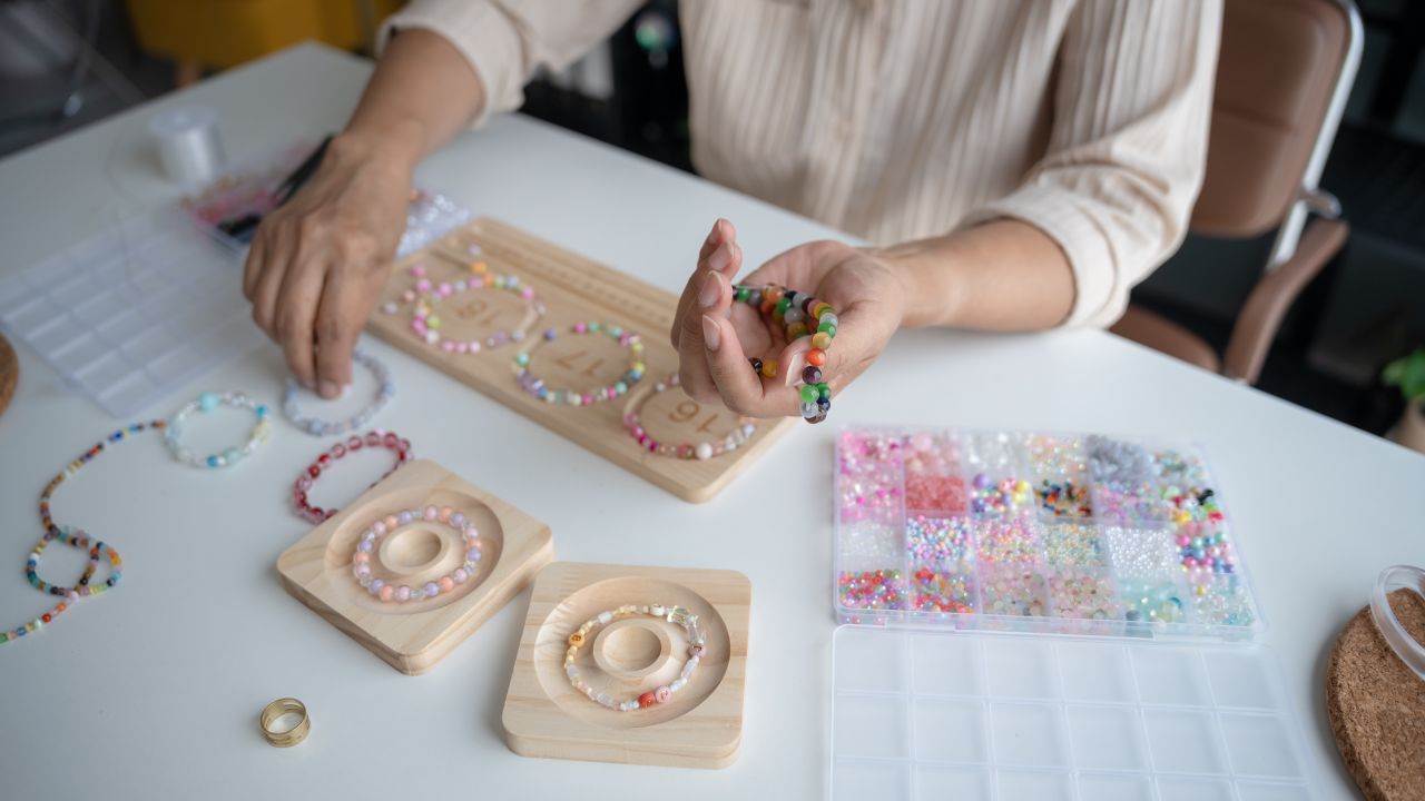 Os Melhores Hobbies Manuais para Iniciantes: Comece a Criar Hoje!