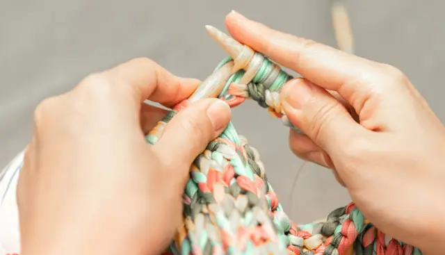 Além da Tela: Descubra Hobbies Manuais para Desconexão Digital