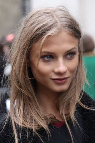 erros comuns ao pintar cabelo loiro acinzentado