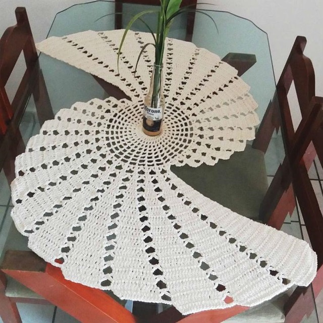 caminho de mesa crochê estilos
