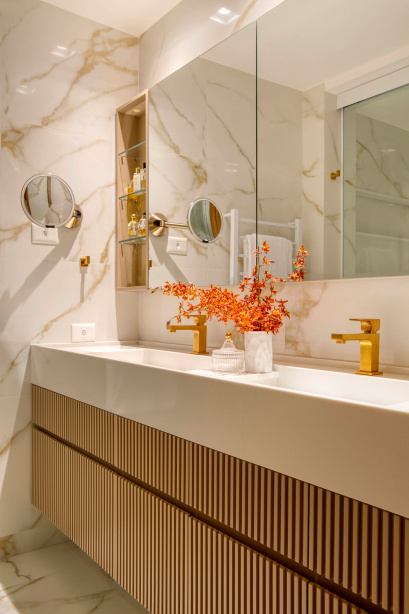 Iluminação Certa: Como Usar LED em Espelhos de Banheiro