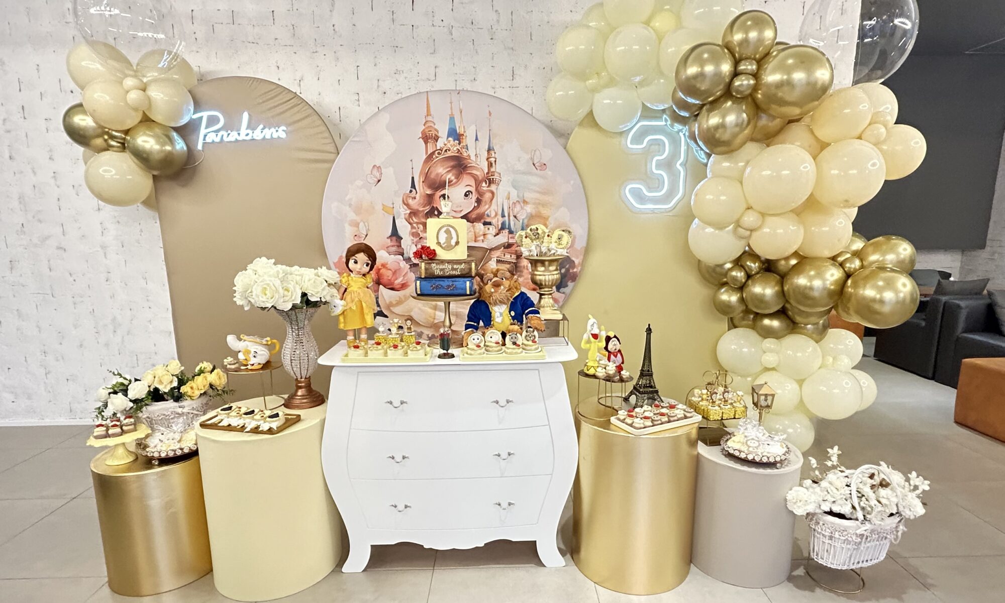 DIY: Crie a Rosa Encantada da Bela e a Fera com Garrafa PET e E.V.A.