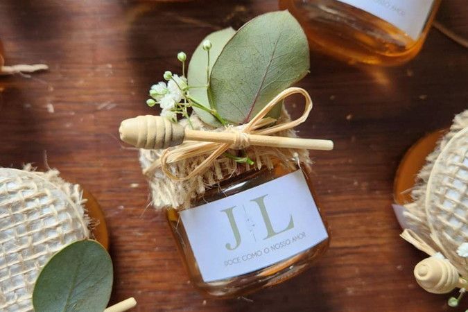 Como escolher lembrancinhas de casamento que combinam com o estilo da festa