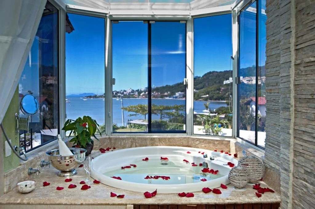 Experiências Únicas para Lua de Mel em Santa Catarina: Pisa da Uva e Voo de Balão