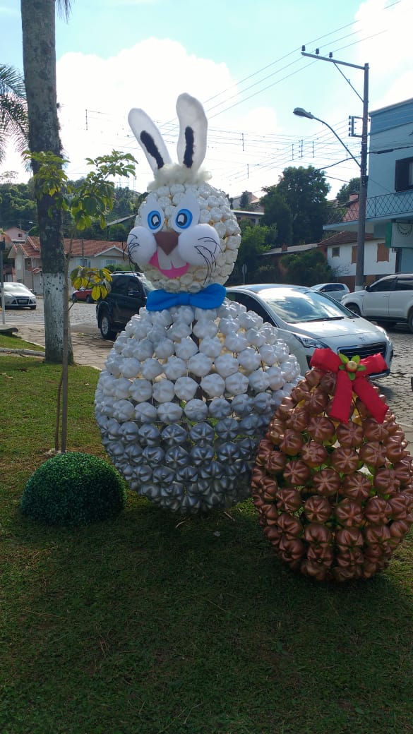 Como fazer ovos de páscoa de papel machê passo a passo