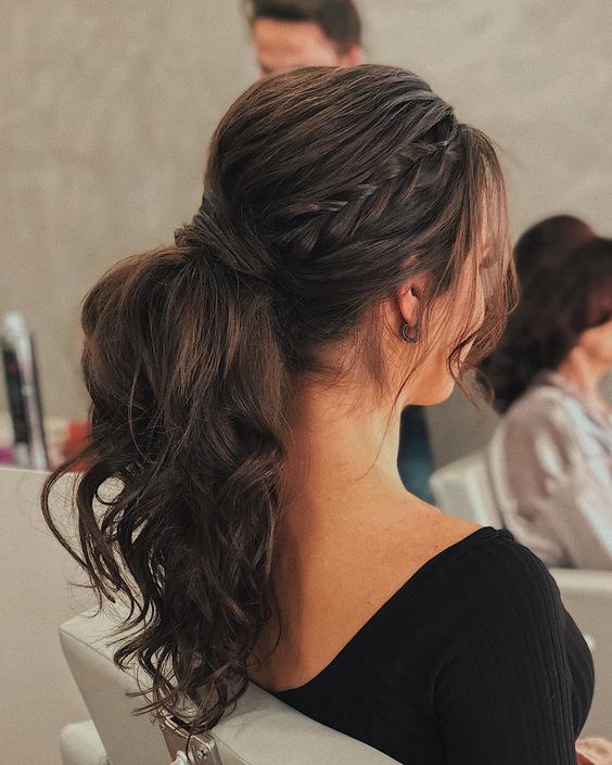 Acessórios de cabelo que transformam qualquer penteado
