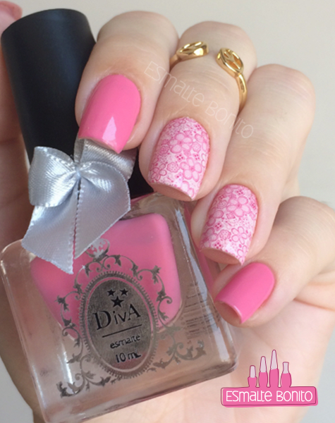Como Fazer o Laço Rosa Perfeito nas Unhas: Passo a Passo