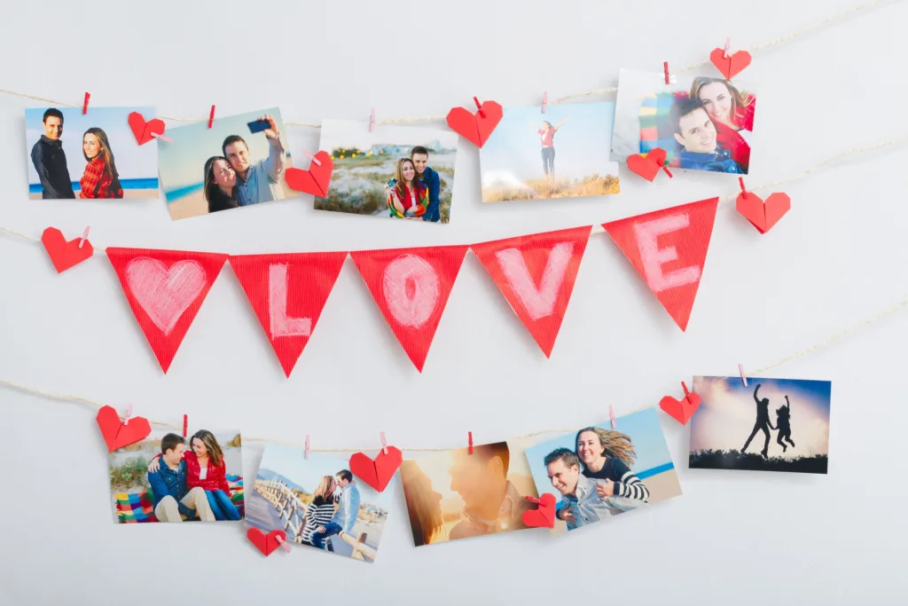 ideias de varal de fotos para quarto