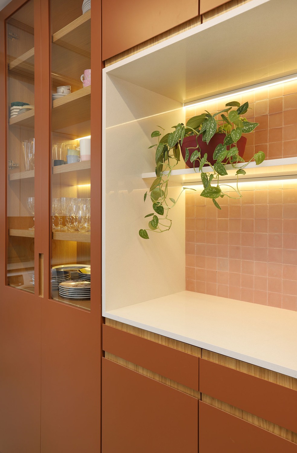 como instalar luz em armário planejado