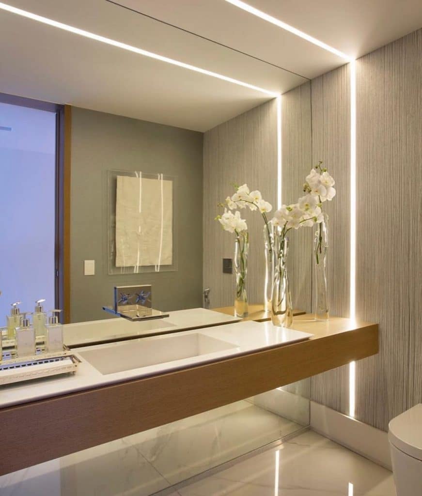 iluminação de box de chuveiro