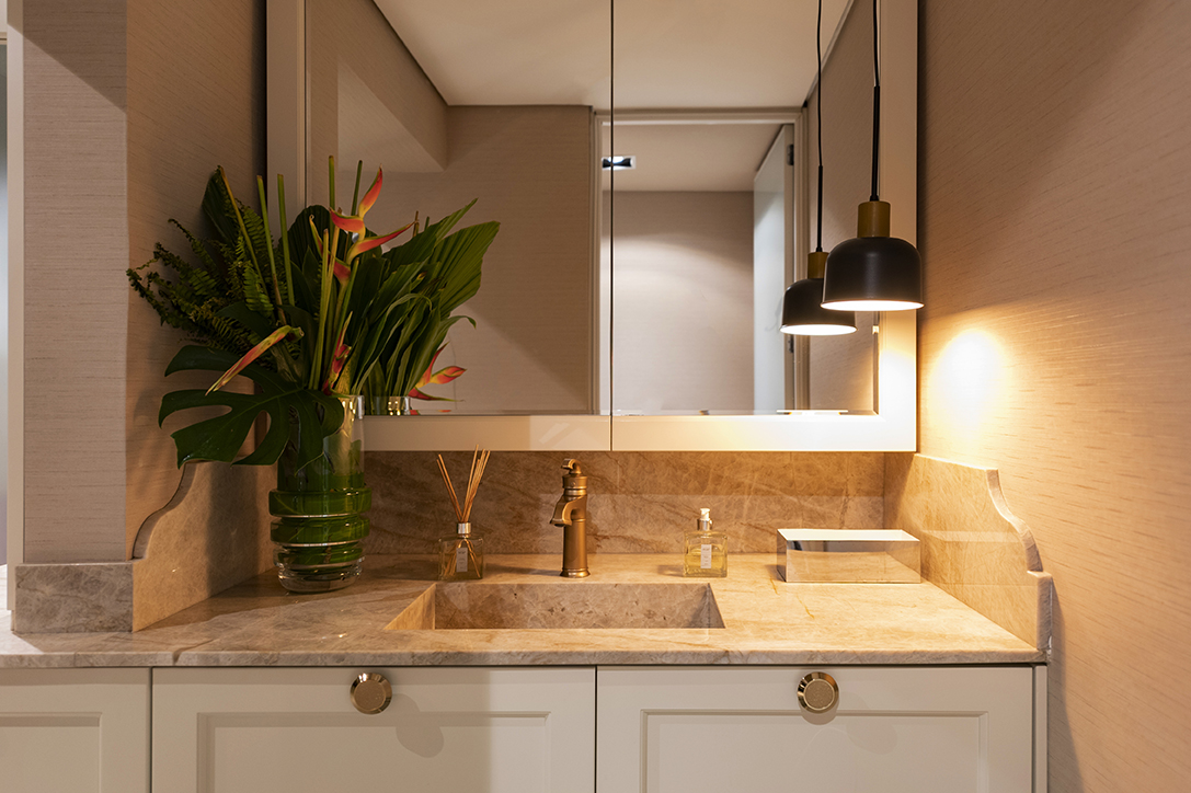 ideias iluminação banheiro pequeno moderno