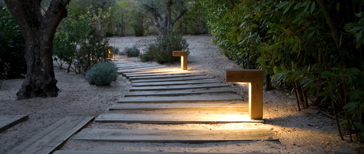 O Futuro é Solar: Vantagens da Iluminação de Jardim Solar