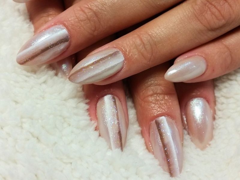 5 ideias de unhas curtas para o Ano Novo