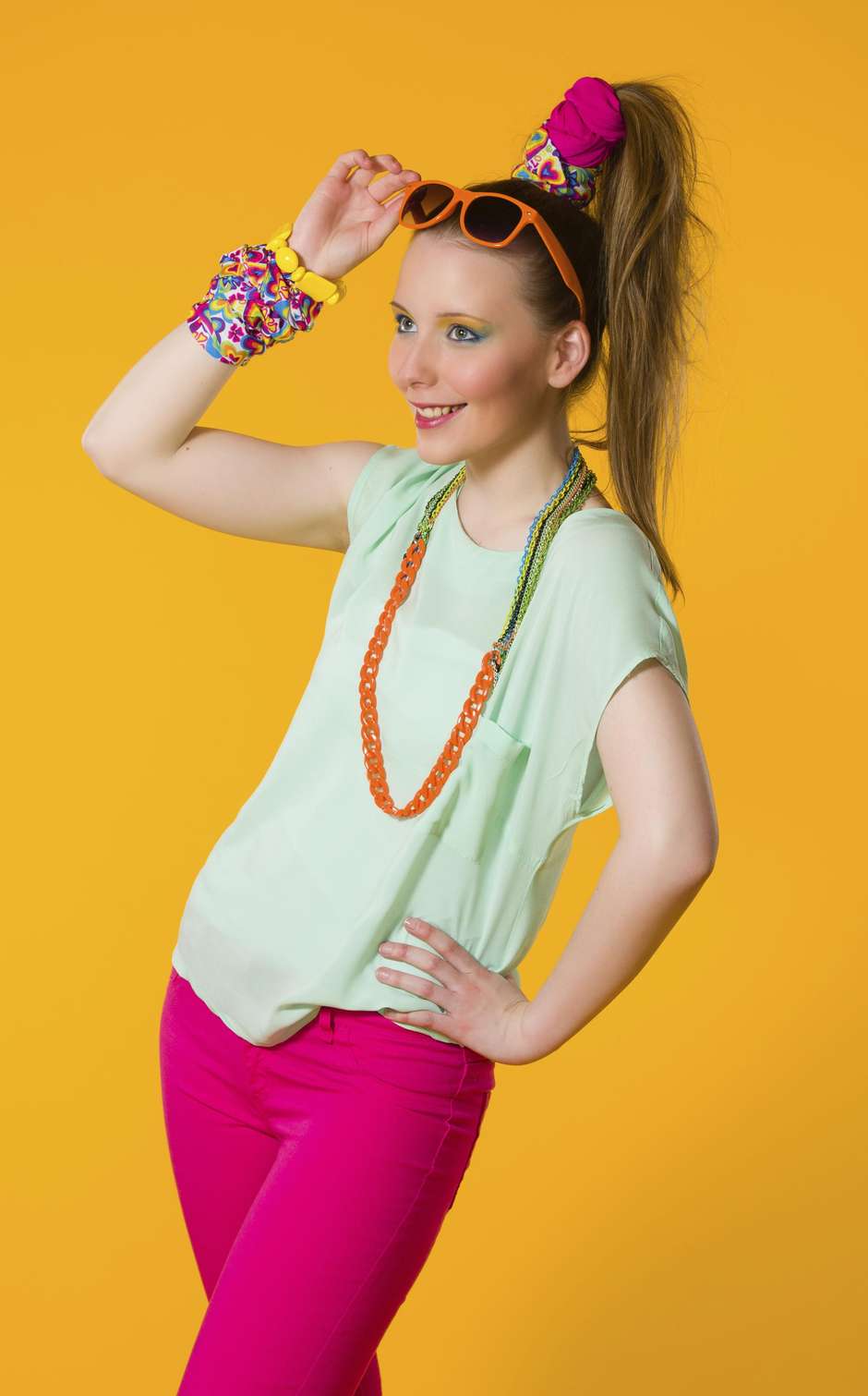 inspiracoes e ideias de looks anos 80 para arrasar na festa