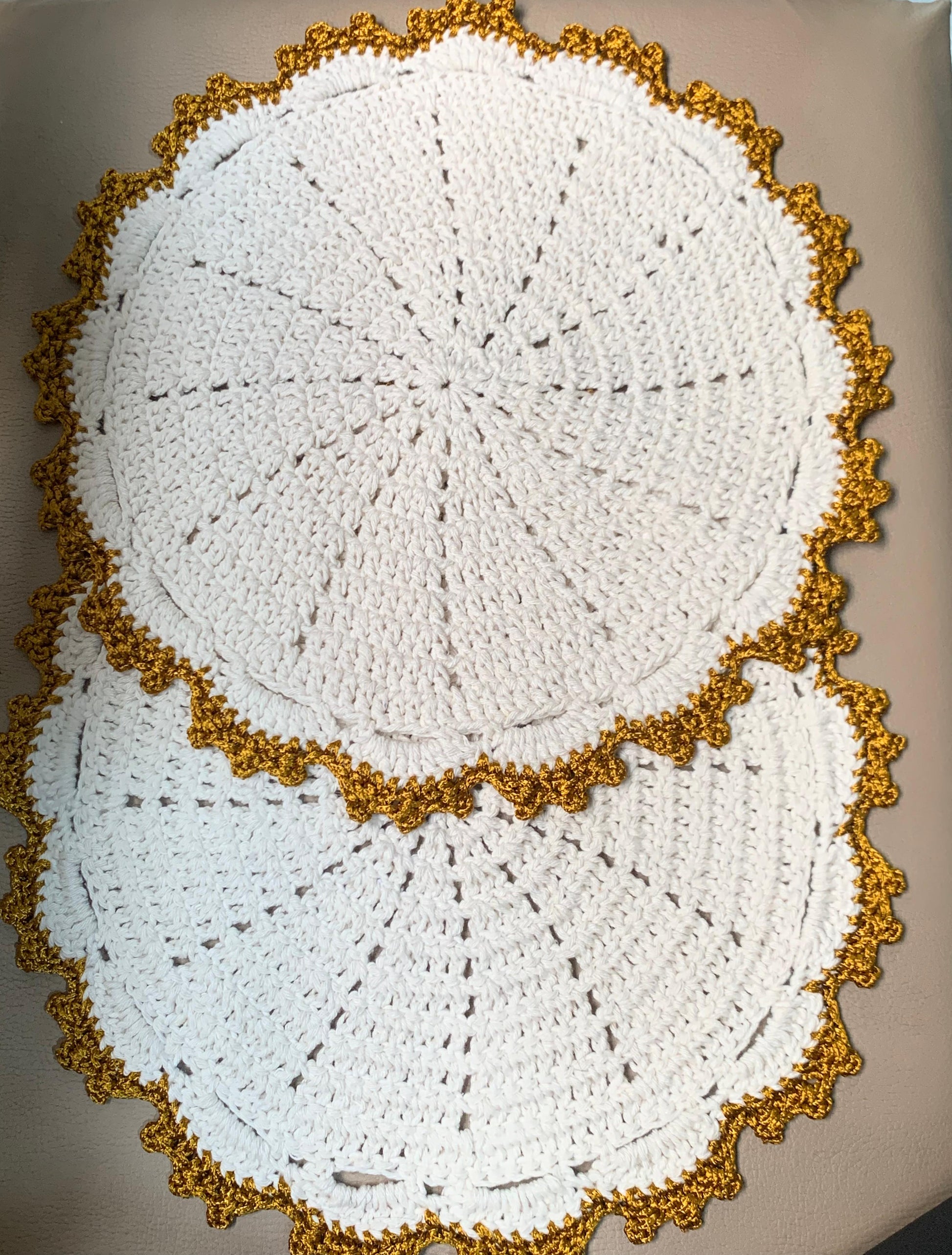 Jogo Americano de Crochê: Modelos Redondos vs. Retangulares para Sua Mesa