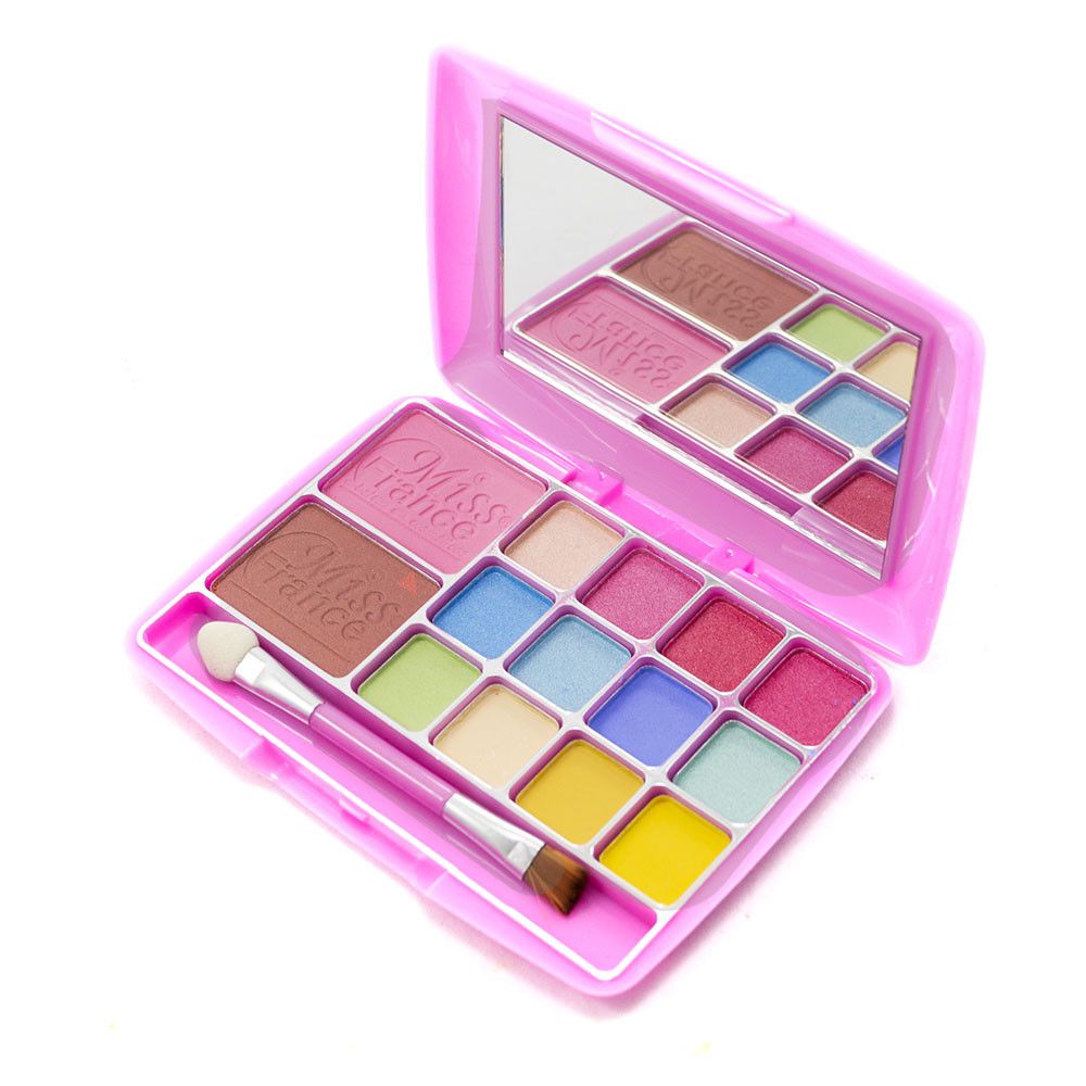 Maquiagem para Crianças: Dicas de Aplicação e Remoção Sem Prejudicar a Pele